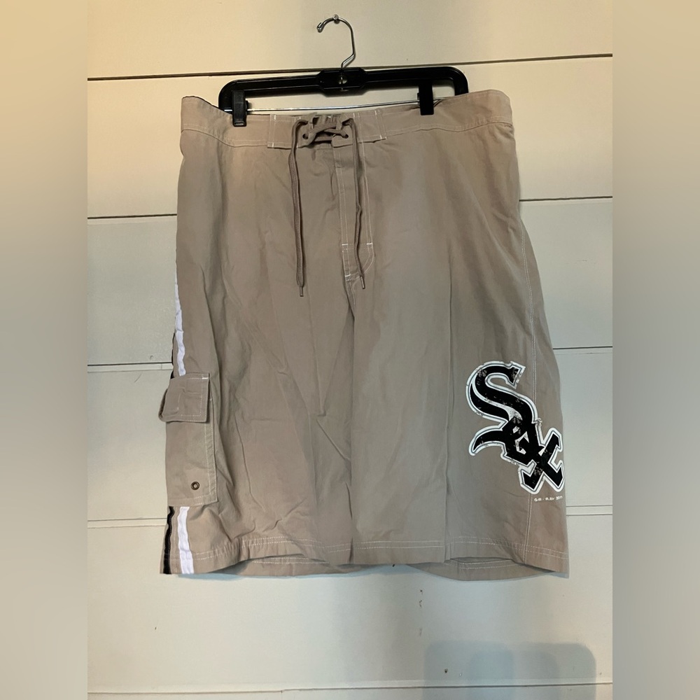White Sox men’s khaki swim shorts size XXL